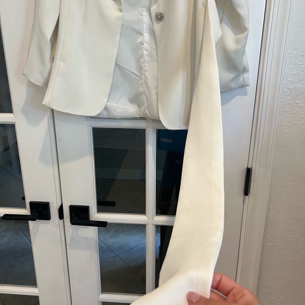 Custom made white Blazer - Picture 2 of 5